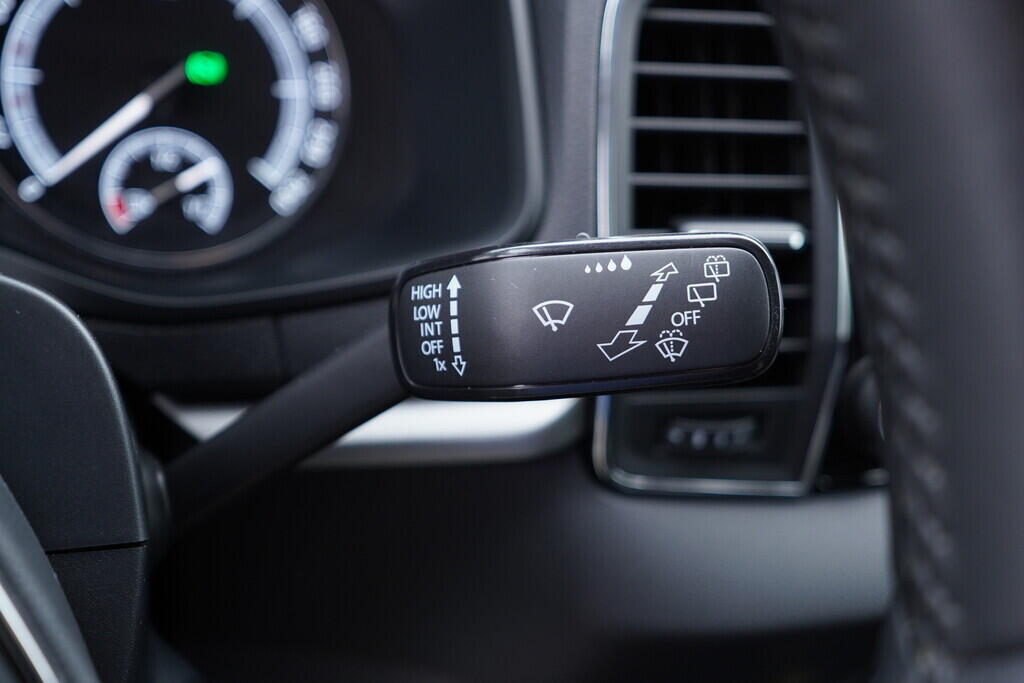 OV190V09128_24.webp_KAROQ Ambition 2.0 TDI 110 kW automat, DPH