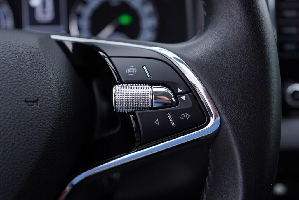 OV190V09128_26.webp_KAROQ Ambition 2.0 TDI 110 kW automat, DPH