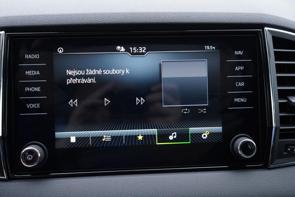 OV190V09128_31.webp_KAROQ Ambition 2.0 TDI 110 kW automat, DPH