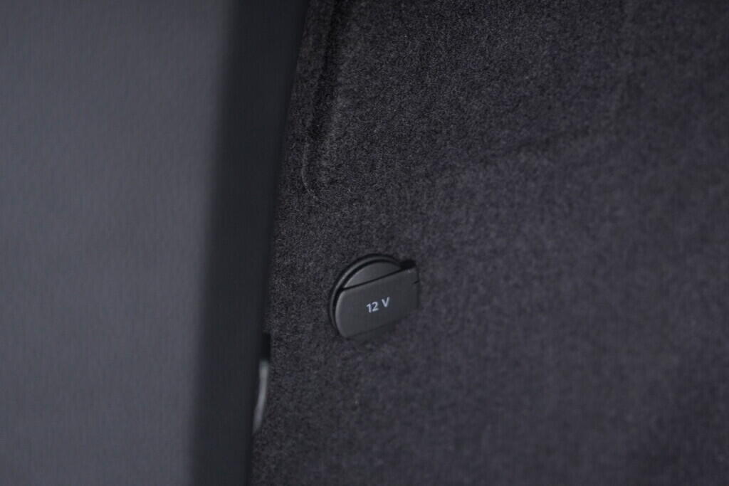 OV190V09128_45.webp_KAROQ Ambition 2.0 TDI 110 kW automat, DPH