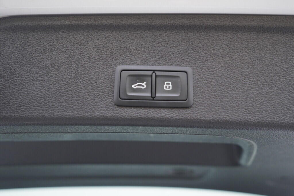 OV190V09129_36.webp_A4 ALLROAD QUATTRO Allroad 2.0 TFSI 180 kW automat