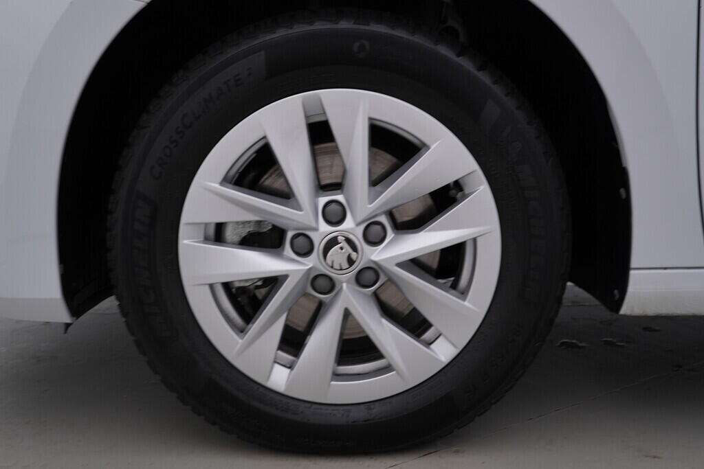 OV190V09131_37.webp_FABIA Selection 1.0 TSI 85 kW automat, DPH