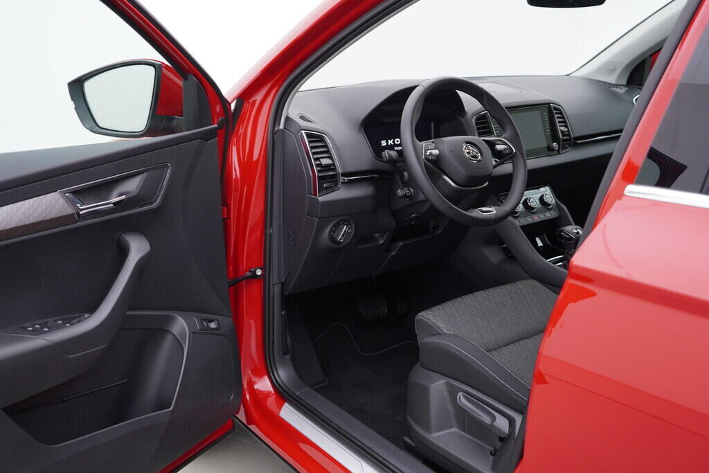 OV190V09136_18.webp_KAROQ  1.5 TSI 110 kW automat, DPH