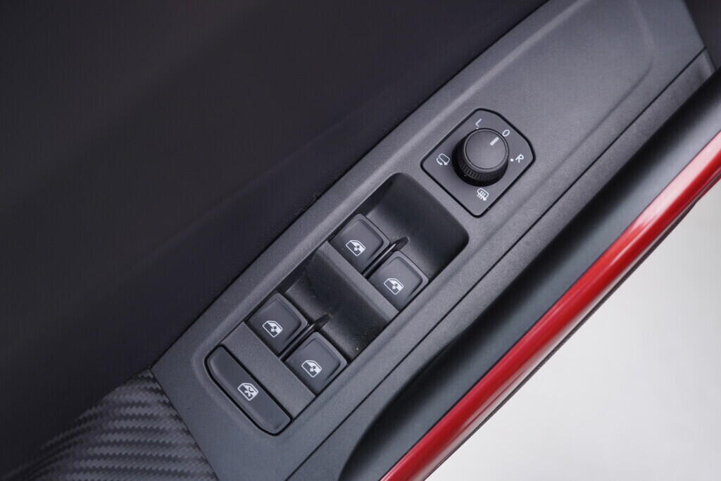 OV190V09137_20.webp_FABIA Monte Carlo 1.5 TSI 110 kW automat, DPH