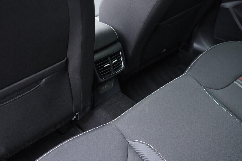 OV190V09137_43.webp_FABIA Monte Carlo 1.5 TSI 110 kW automat, DPH