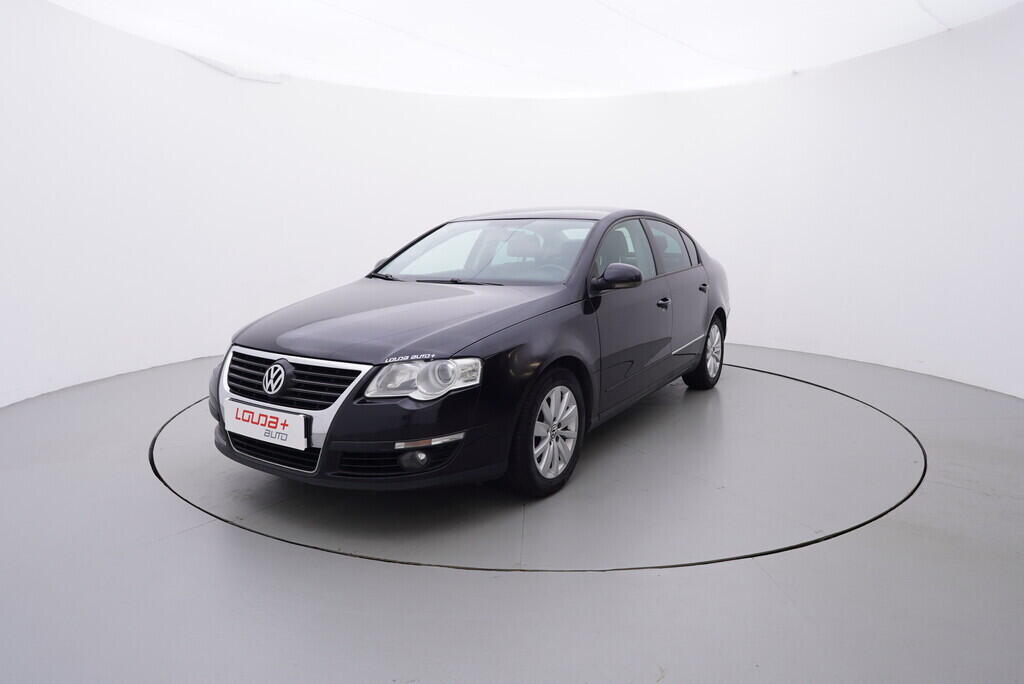 OV190V09140_10.webp_PASSAT Trendline 1.9 TDI 77 kW manuál