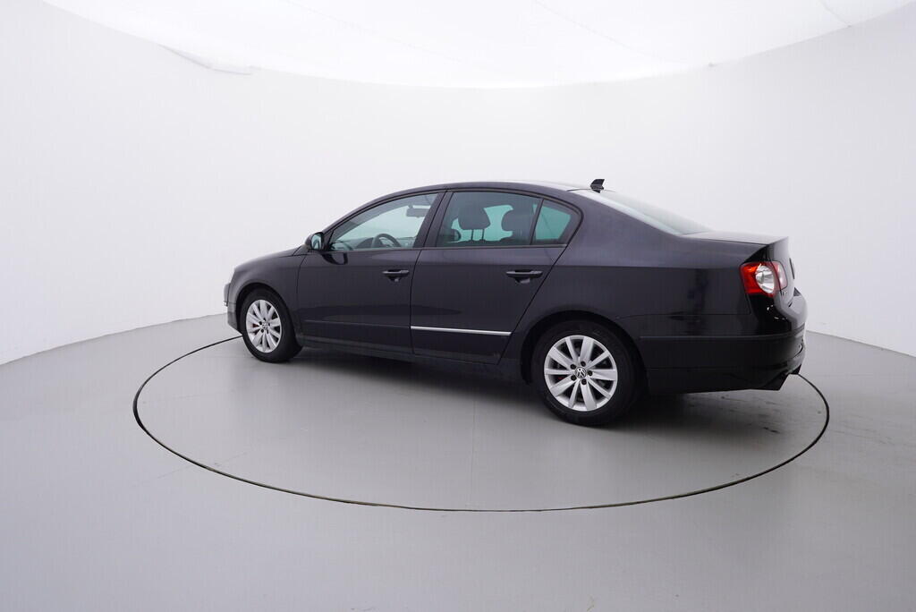 OV190V09140_12.webp_PASSAT Trendline 1.9 TDI 77 kW manuál