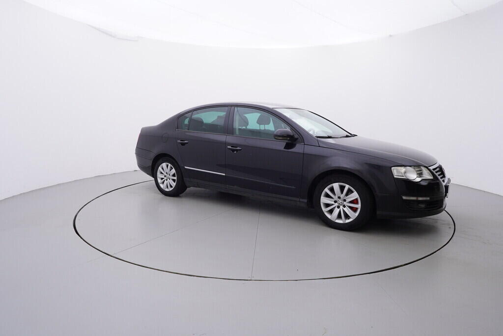 OV190V09140_16.webp_PASSAT Trendline 1.9 TDI 77 kW manuál