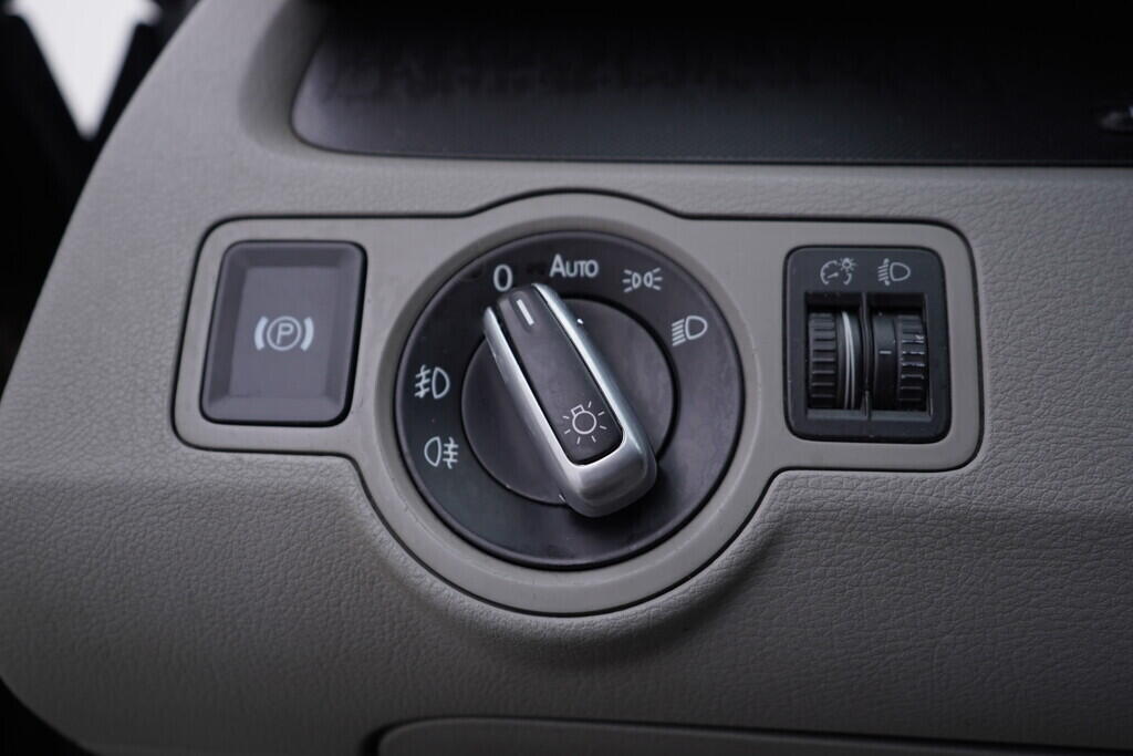 OV190V09140_25.webp_PASSAT Trendline 1.9 TDI 77 kW manuál