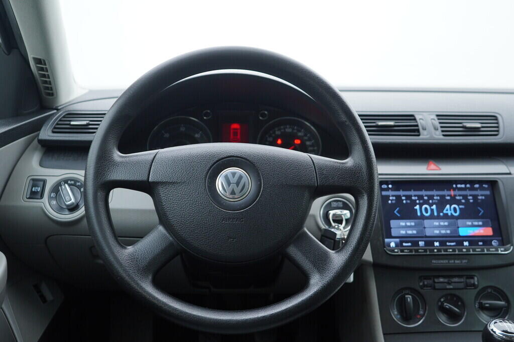 OV190V09140_27.webp_PASSAT Trendline 1.9 TDI 77 kW manuál