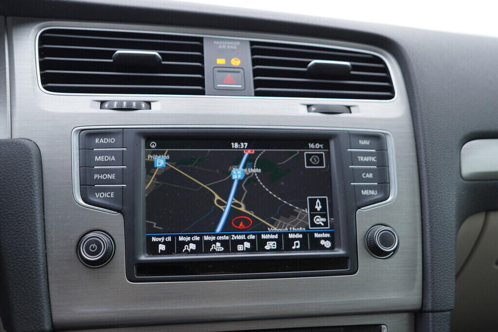 OV190V09148_30.webp_GOLF VARIANT Comfortline Business 1.4 TSI 92 kW automat