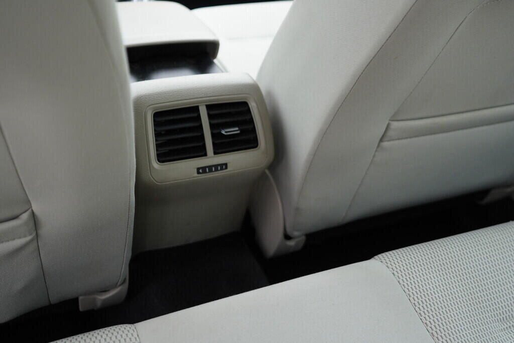 OV190V09148_34.webp_GOLF VARIANT Comfortline Business 1.4 TSI 92 kW automat