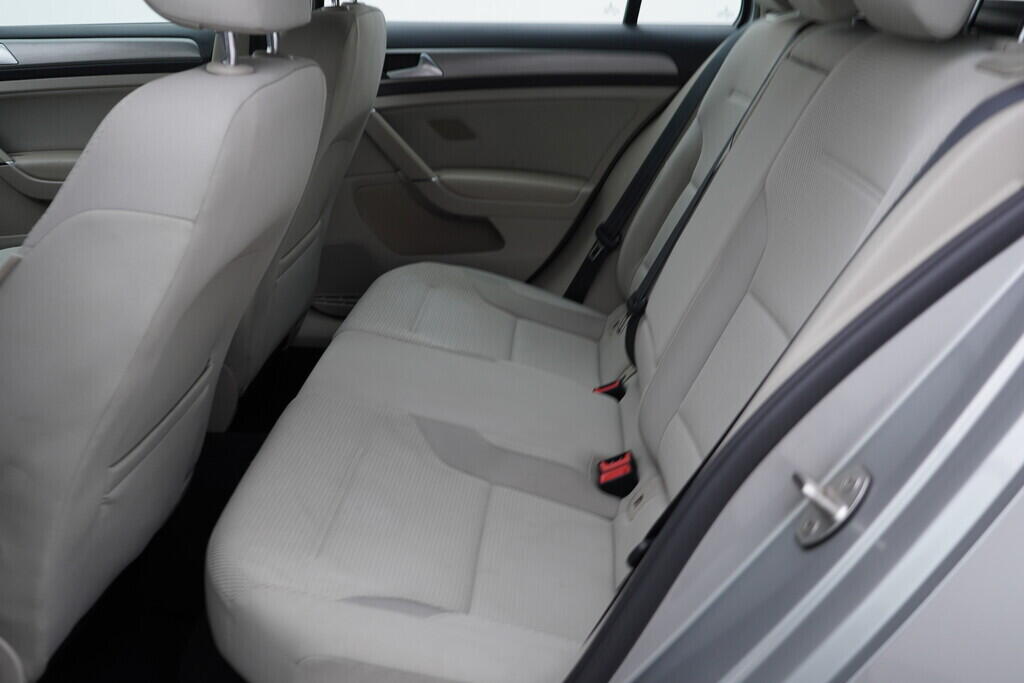 OV190V09148_35.webp_GOLF VARIANT Comfortline Business 1.4 TSI 92 kW automat