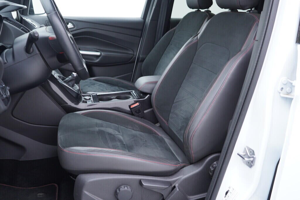 OV190V09149_23.webp_KUGA ST-Line 1.5  110 kW manuál