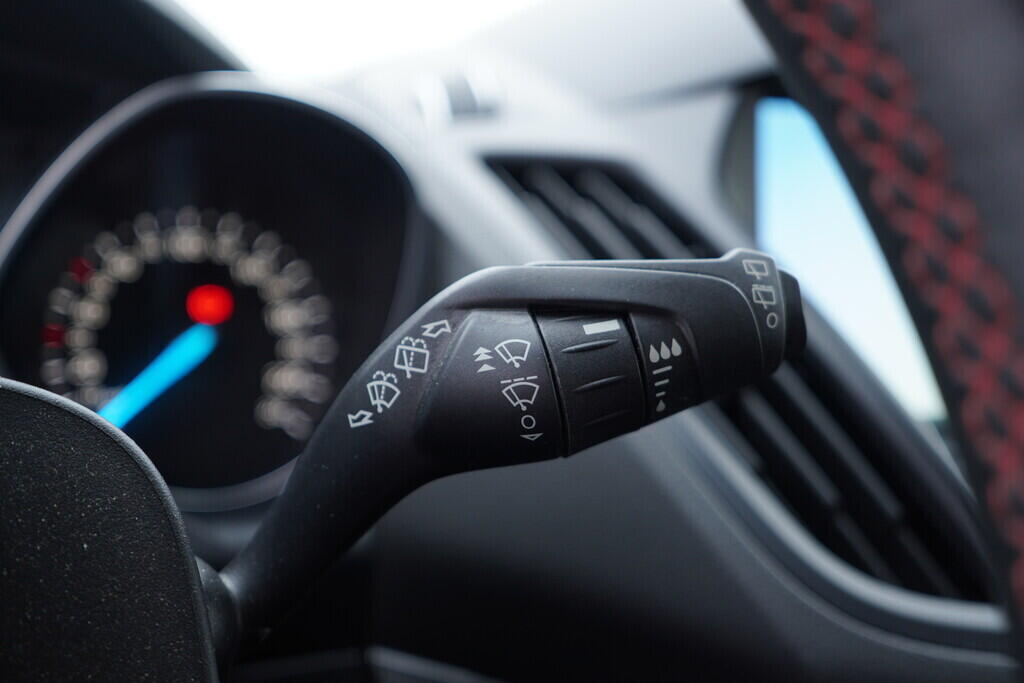 OV190V09149_25.webp_KUGA ST-Line 1.5  110 kW manuál