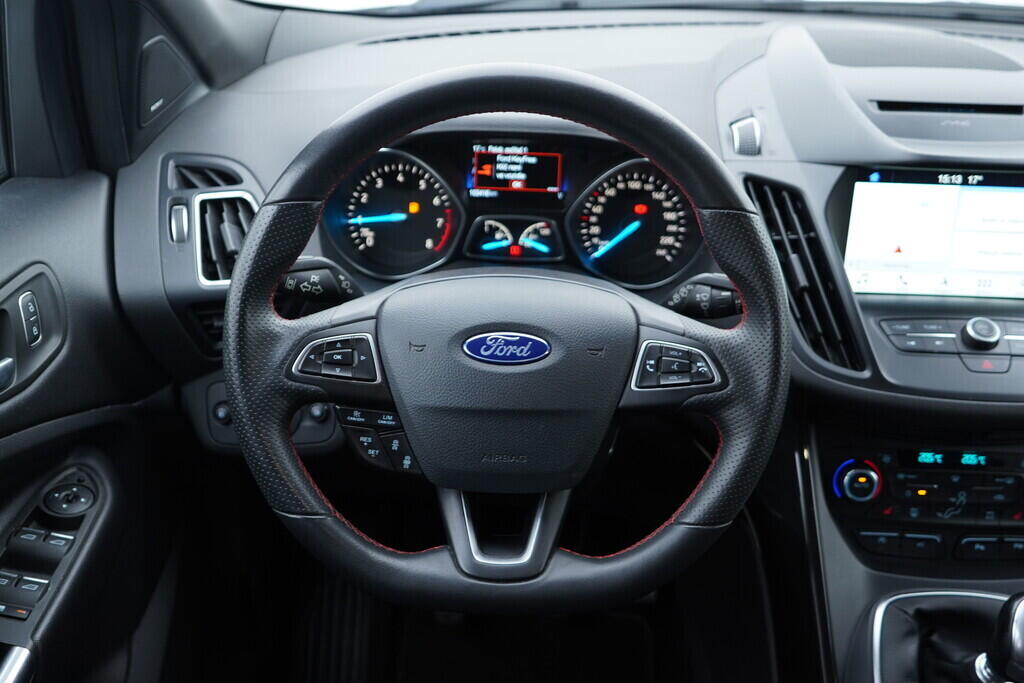 OV190V09149_27.webp_KUGA ST-Line 1.5  110 kW manuál