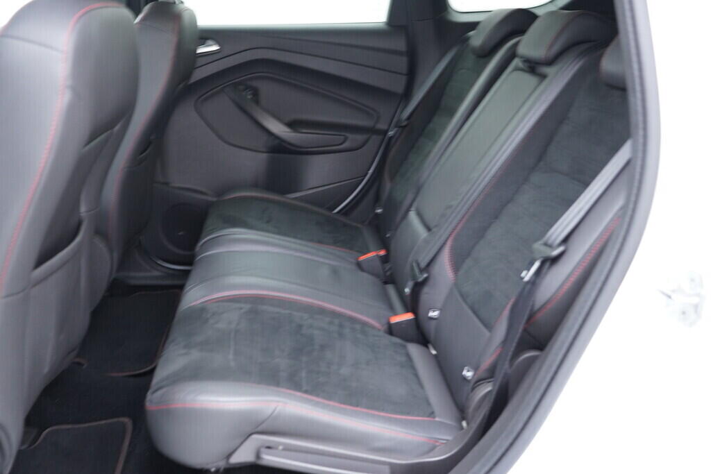 OV190V09149_36.webp_KUGA ST-Line 1.5  110 kW manuál