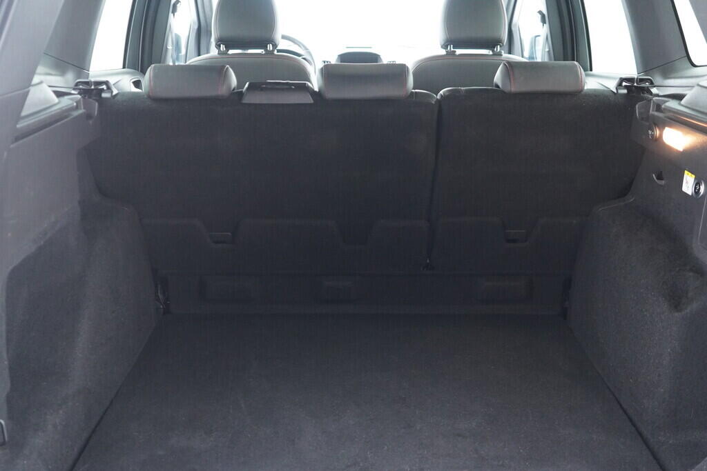 OV190V09149_38.webp_KUGA ST-Line 1.5  110 kW manuál