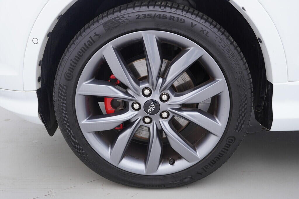 OV190V09149_40.webp_KUGA ST-Line 1.5  110 kW manuál