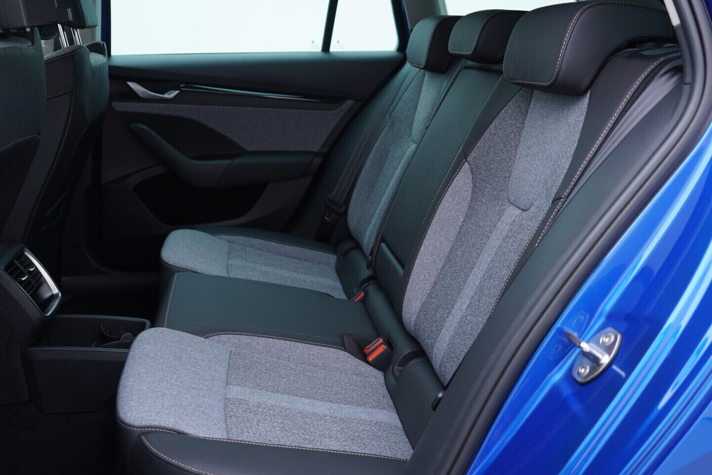 OV190V09150_39.webp_OCTAVIA Top Selection 2.0 TDI 85 kW manuál, DPH