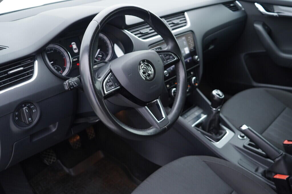 OV190V09151_22.webp_OCTAVIA Style 1.6 TDI 85 kW manuál, DPH