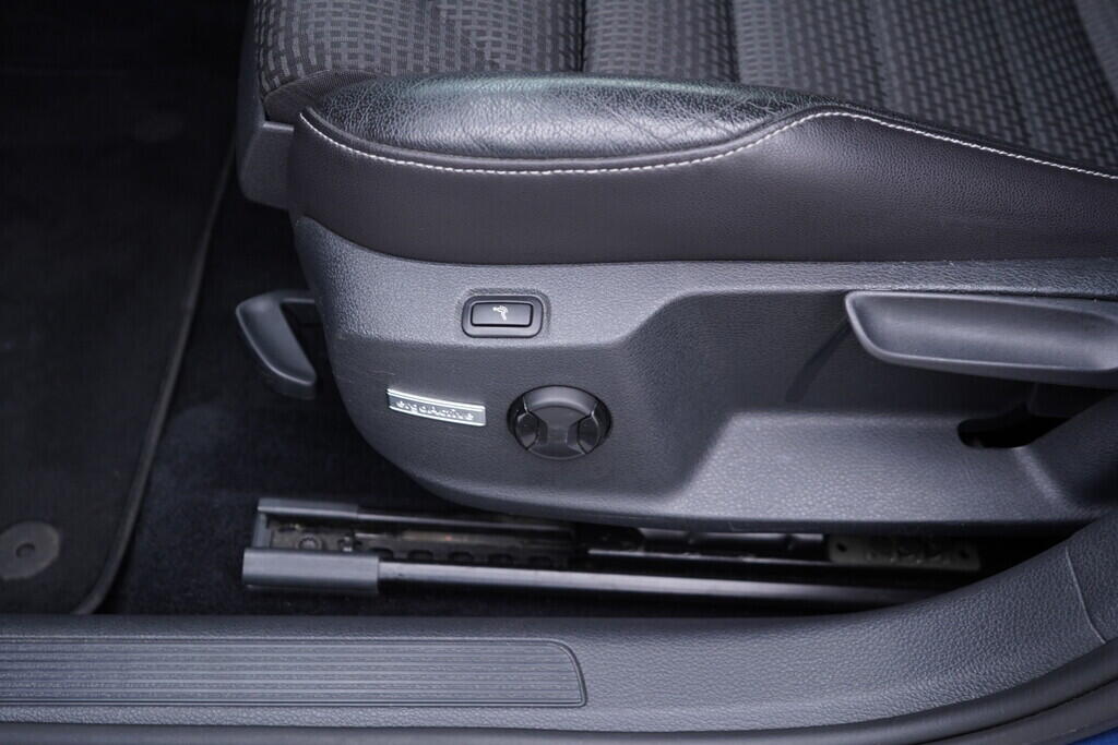 OV190V09153_20.webp_GOLF Highline 2.0 TDI 110 kW automat