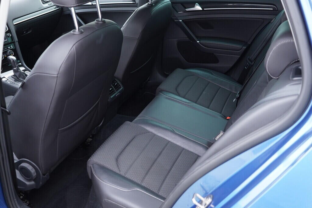 OV190V09153_42.webp_GOLF Highline 2.0 TDI 110 kW automat