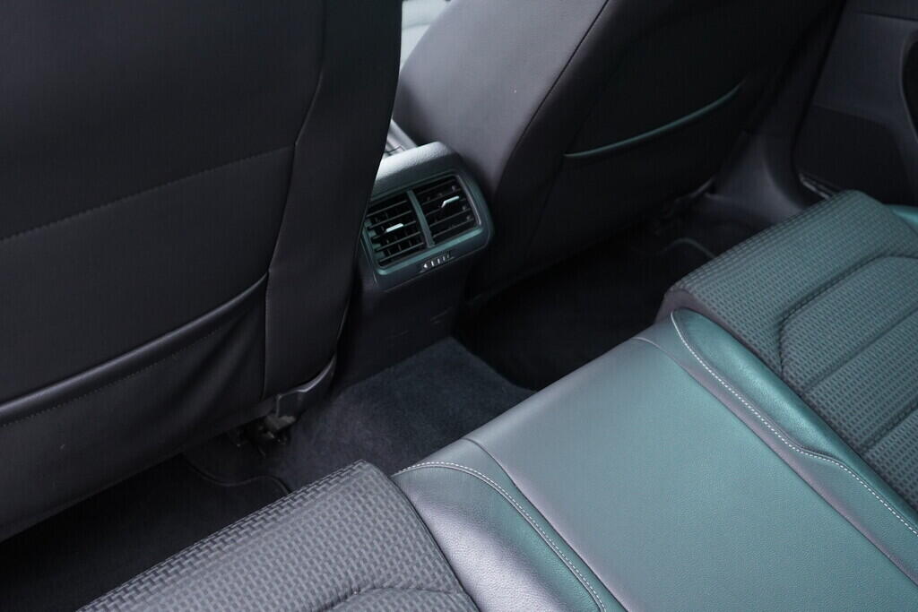 OV190V09153_43.webp_GOLF Highline 2.0 TDI 110 kW automat