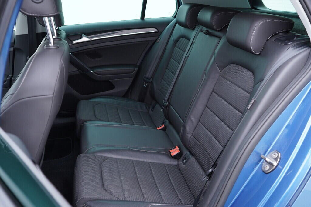 OV190V09153_44.webp_GOLF Highline 2.0 TDI 110 kW automat