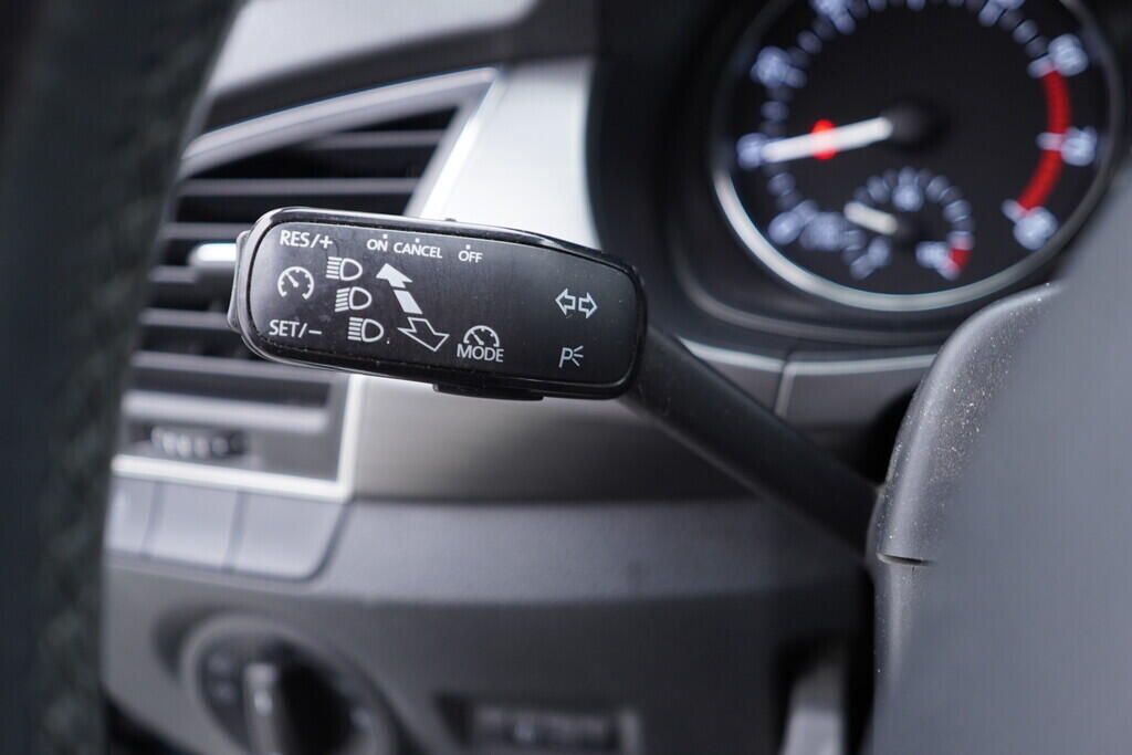 OV190V09157_24.webp_FABIA Ambition 1.2 TSI 66 kW manuál