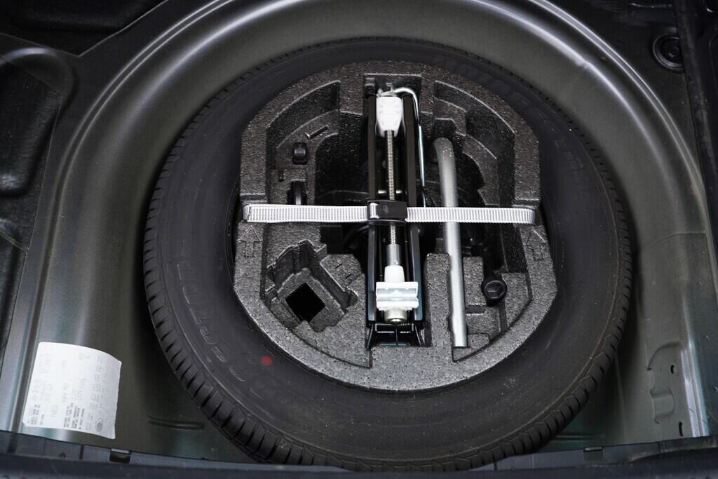 OV190V09157_37.webp_FABIA Ambition 1.2 TSI 66 kW manuál