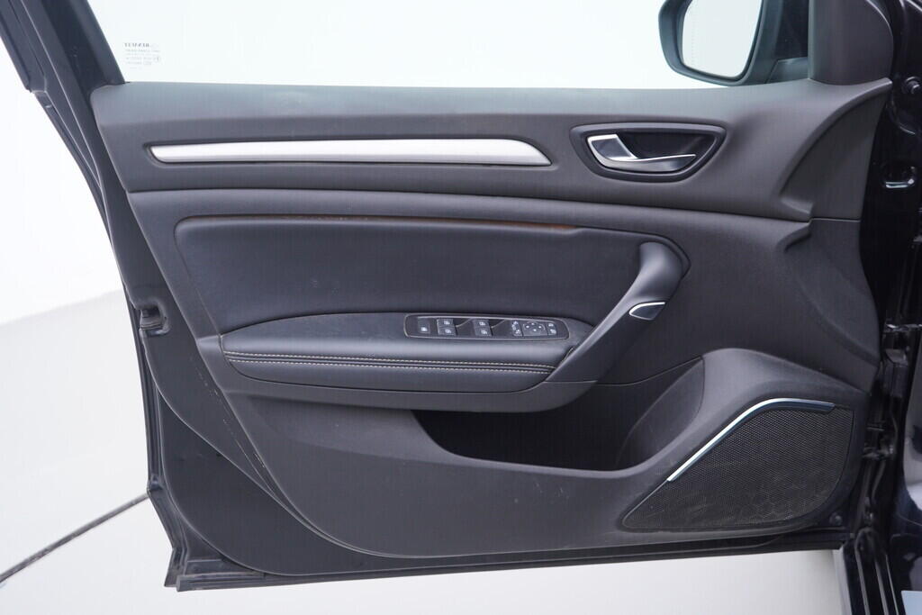 OV190V09158_19.webp_MÉGANE Energy Intens 1.5  81 kW manuál