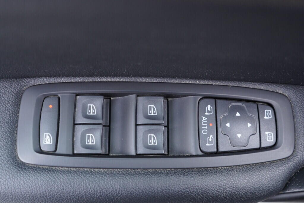 OV190V09158_20.webp_MÉGANE Energy Intens 1.5  81 kW manuál