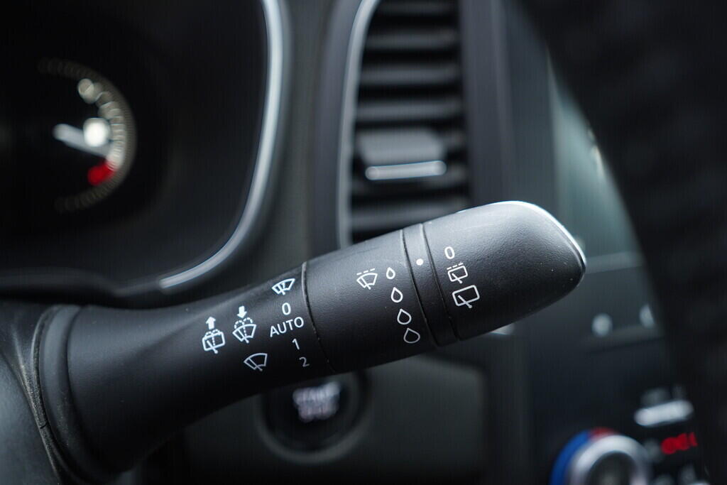 OV190V09158_24.webp_MÉGANE Energy Intens 1.5  81 kW manuál