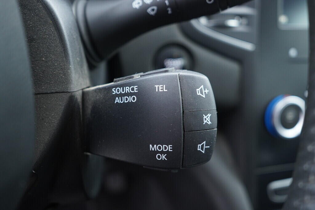 OV190V09158_25.webp_MÉGANE Energy Intens 1.5  81 kW manuál