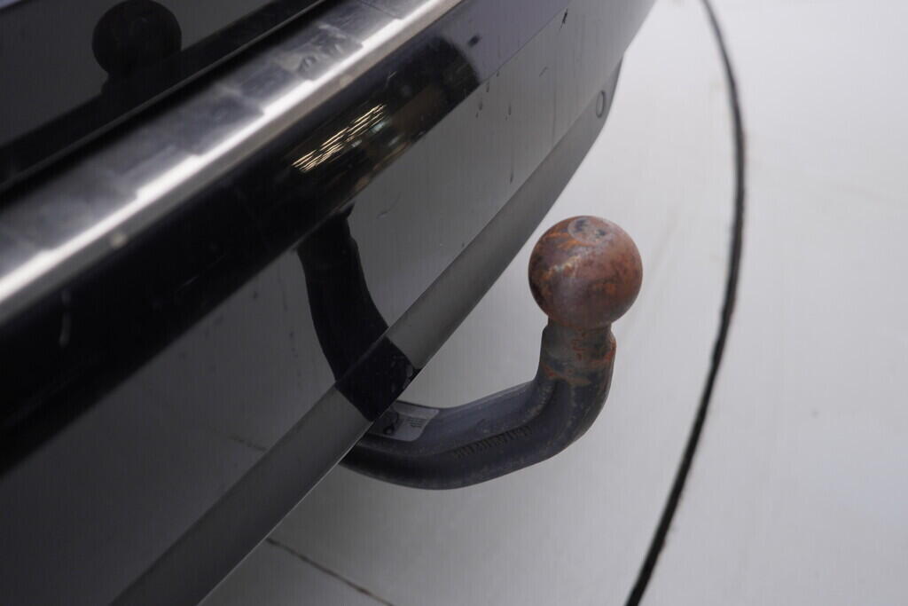 OV190V09158_41.webp_MÉGANE Energy Intens 1.5  81 kW manuál