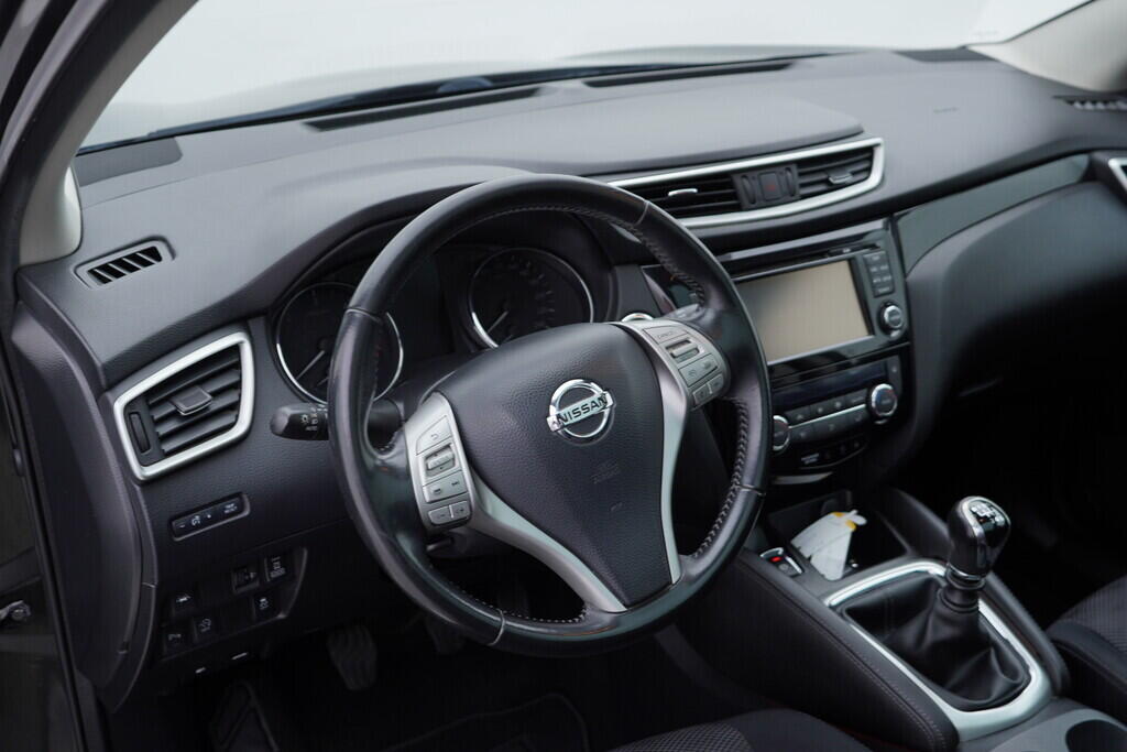 OV190V09159_22.webp_QASHQAI N-Connecta 4x4 1.6  96 kW manuál