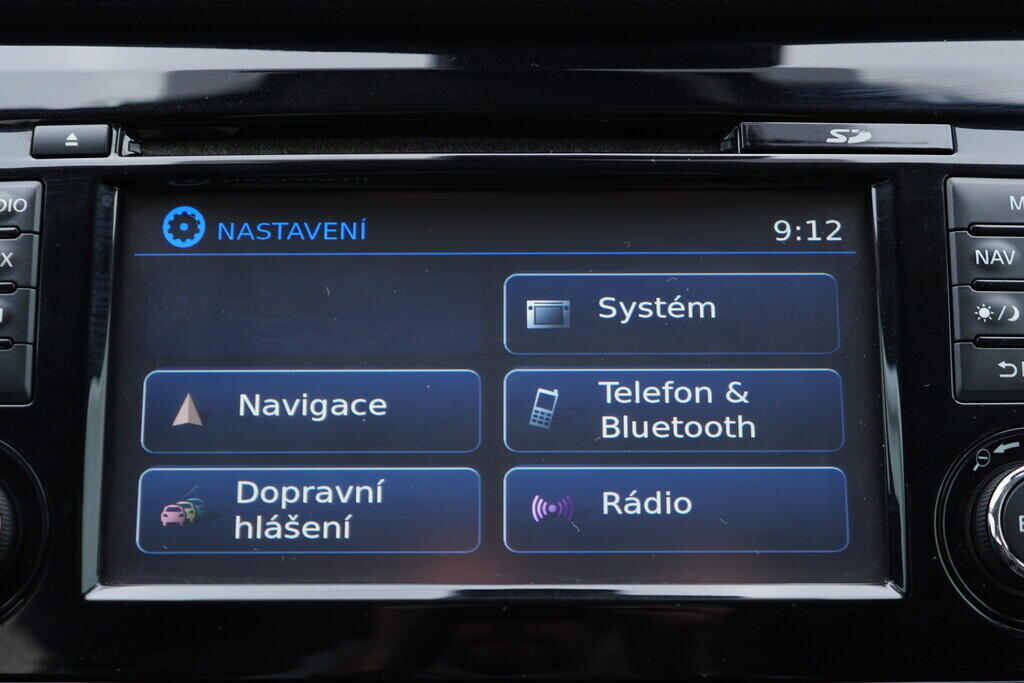 OV190V09159_28.webp_QASHQAI N-Connecta 4x4 1.6  96 kW manuál