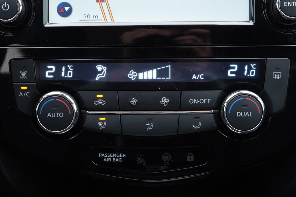 OV190V09159_31.webp_QASHQAI N-Connecta 4x4 1.6  96 kW manuál