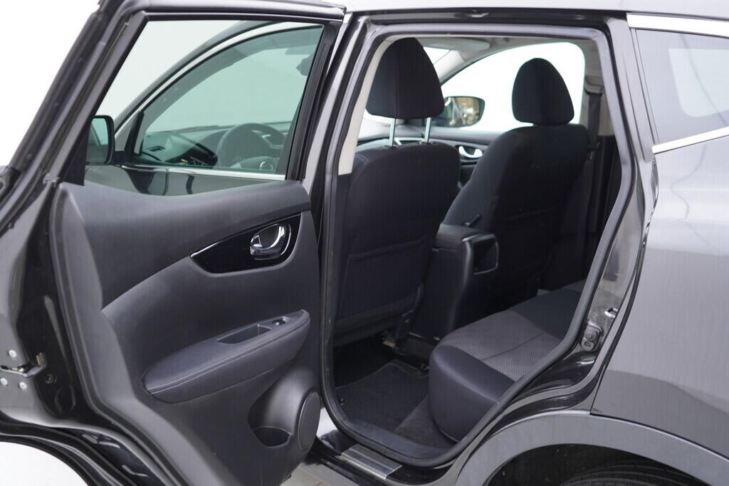 OV190V09159_34.webp_QASHQAI N-Connecta 4x4 1.6  96 kW manuál