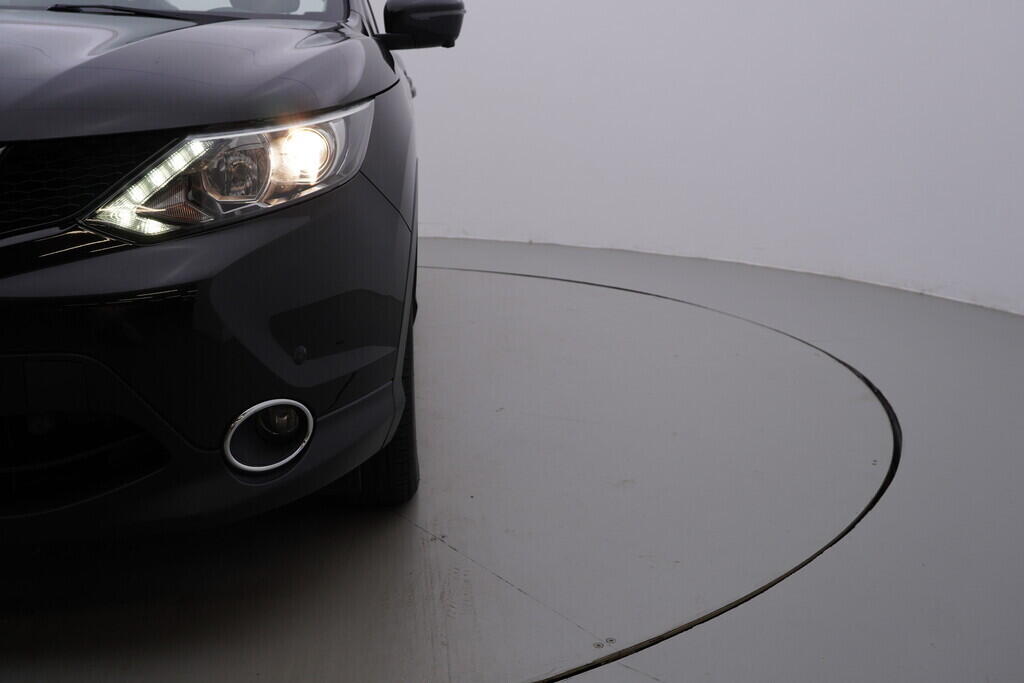 OV190V09159_41.webp_QASHQAI N-Connecta 4x4 1.6  96 kW manuál