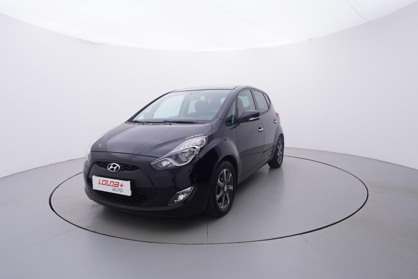 OV190V09160_10.webp_IX20 Comfort + 1.4  66 kW manuál