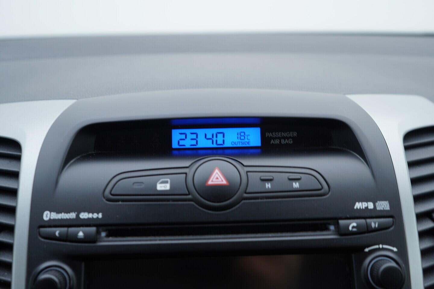 OV190V09160_32.webp_IX20 Comfort + 1.4  66 kW manuál