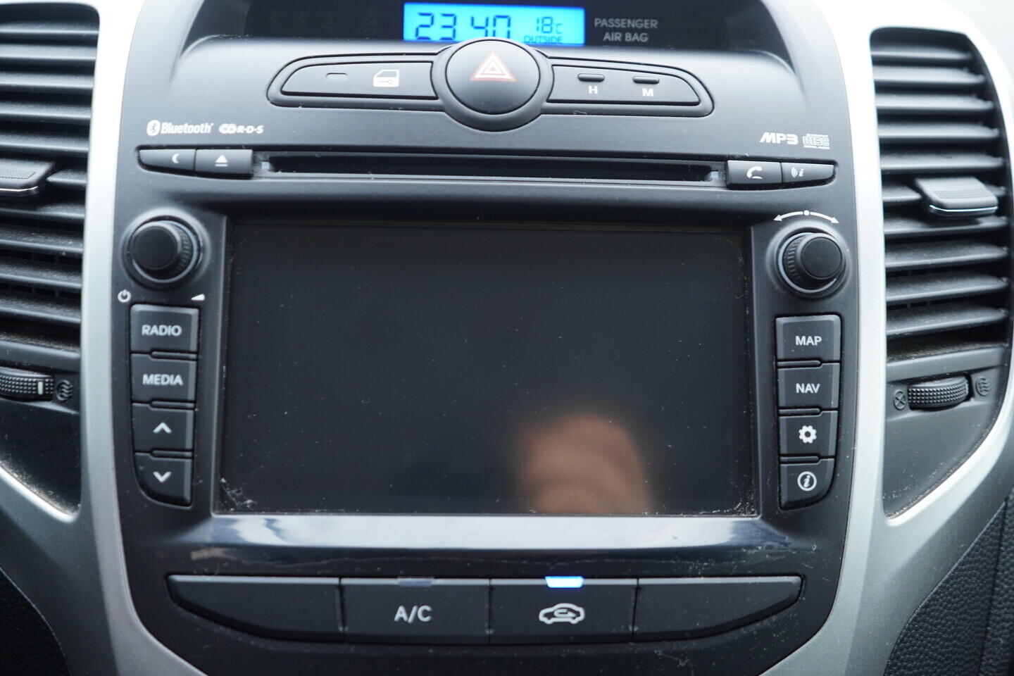 OV190V09160_33.webp_IX20 Comfort + 1.4  66 kW manuál