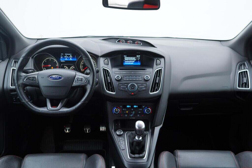 OV190V09161_26.webp_FOCUS ST-line 2.0  136 kW manuál