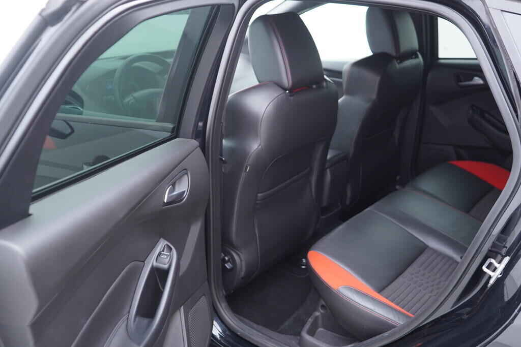 OV190V09161_33.webp_FOCUS ST-line 2.0  136 kW manuál