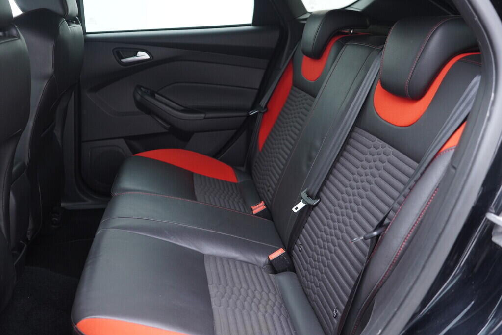 OV190V09161_34.webp_FOCUS ST-line 2.0  136 kW manuál