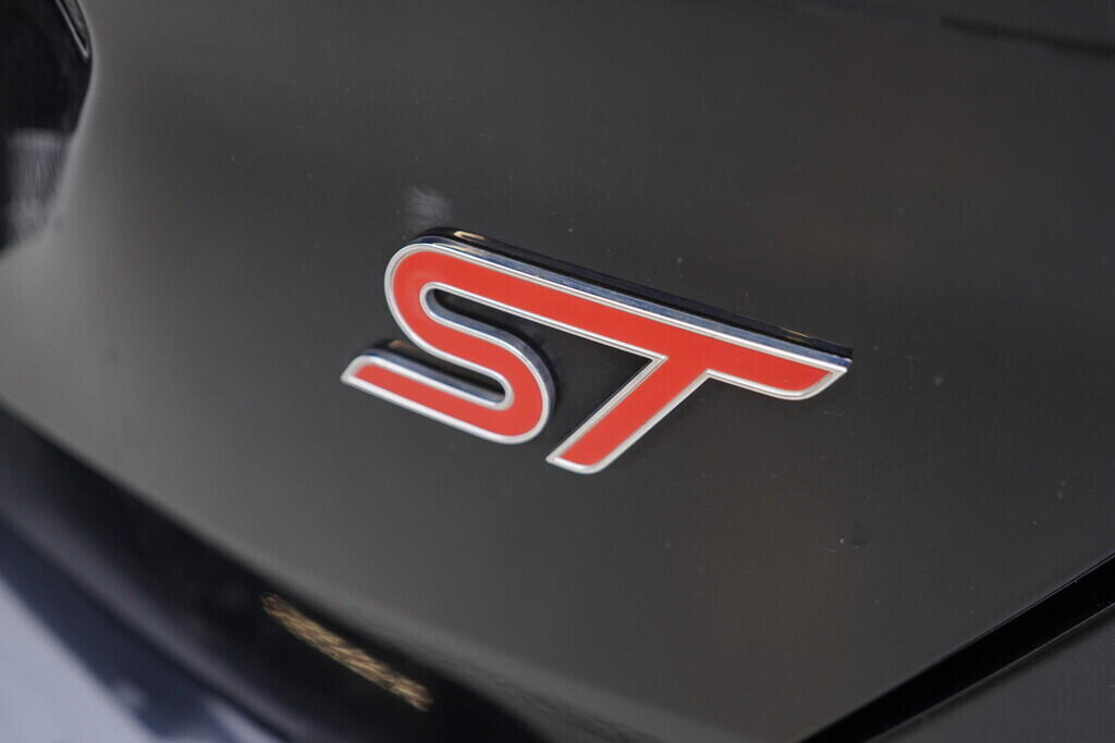 OV190V09161_37.webp_FOCUS ST-line 2.0  136 kW manuál