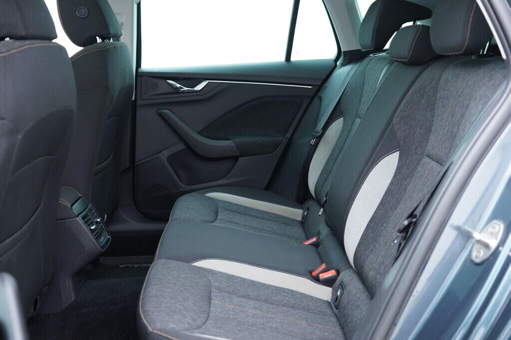 OV190V09163_35.webp_SCALA Style 1.5 TSI 110 kW automat