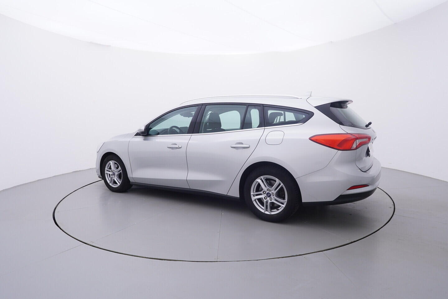 OV190V09168_16.webp_FOCUS Business 1.0  92 kW manuál, DPH